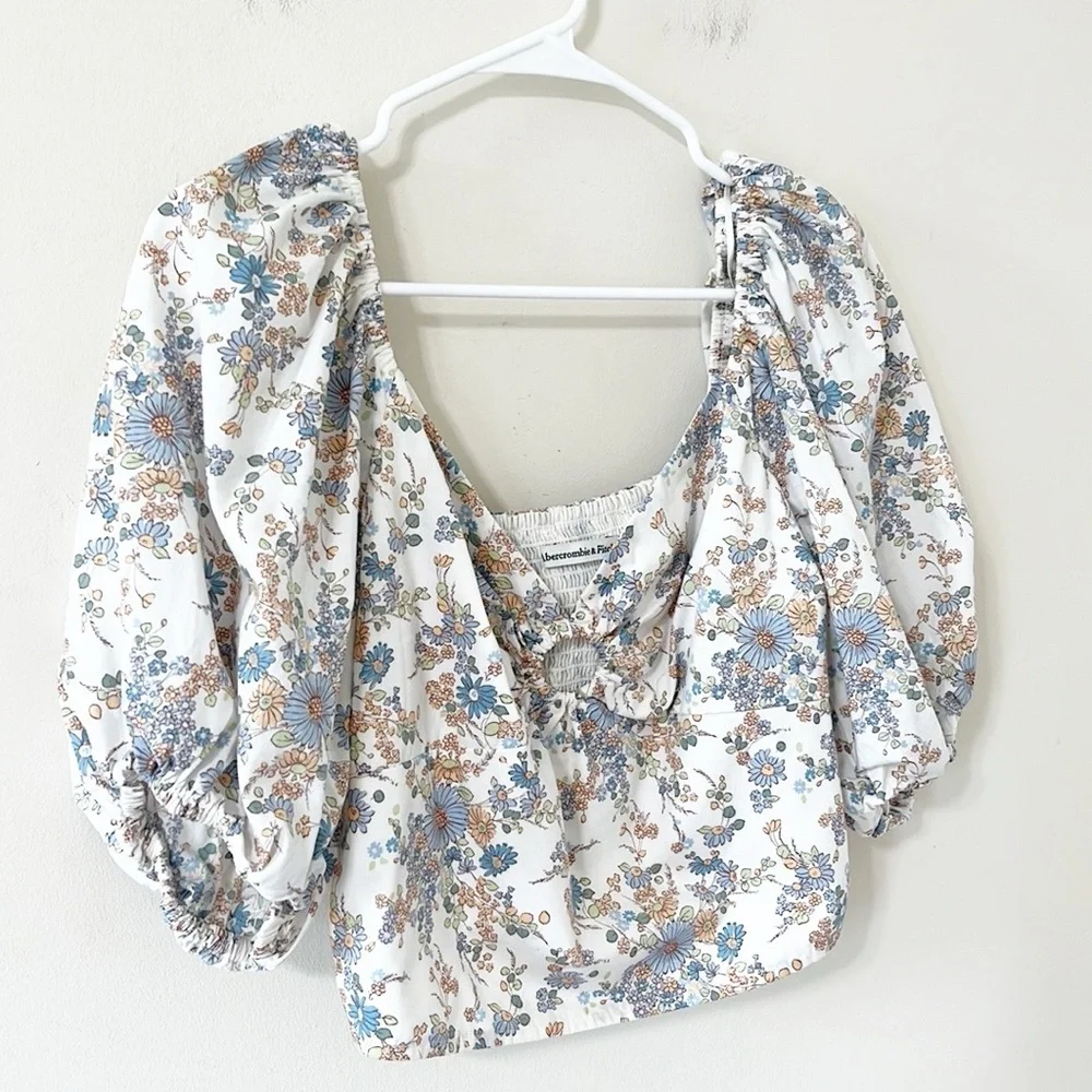 Abercrombie & Fitch Floral Puff Sleeve Poplin O-Ring Smocked Crop Top Size M - Picture 3 of 8